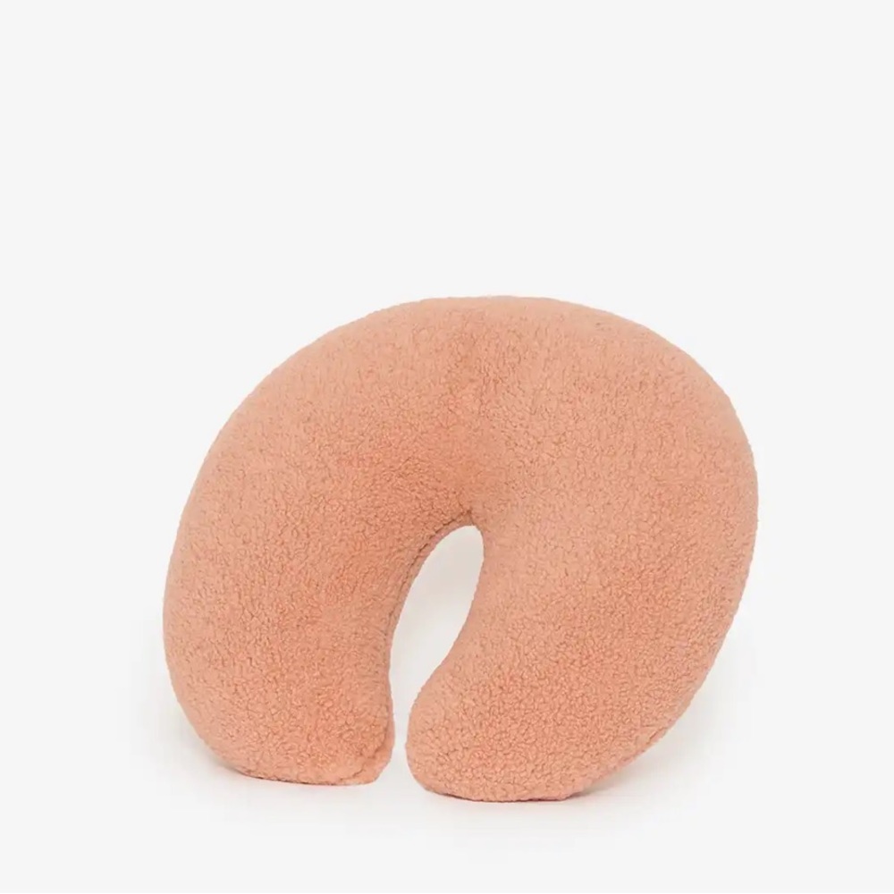 NEW Buffy nook neck fuzzy pillow & puff cover